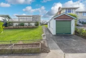 641m2 section, 3 beds 1 bath house with garage, 65 Rosamund Avenue, New Windsor, Auckland