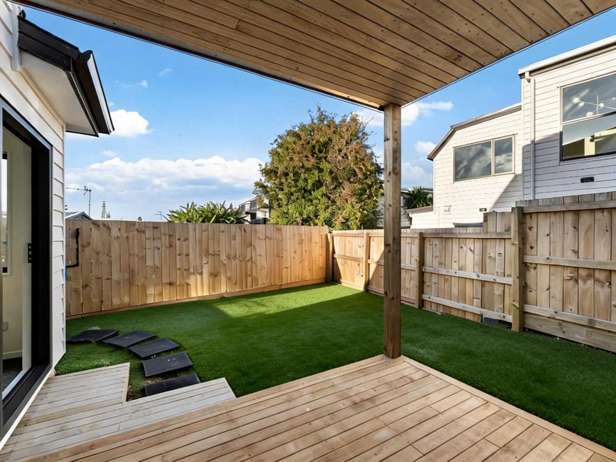 Brandnew 4 beds 3.5 baths home with garage, 5/35 Royton Avenue, Mangere East, Auckland