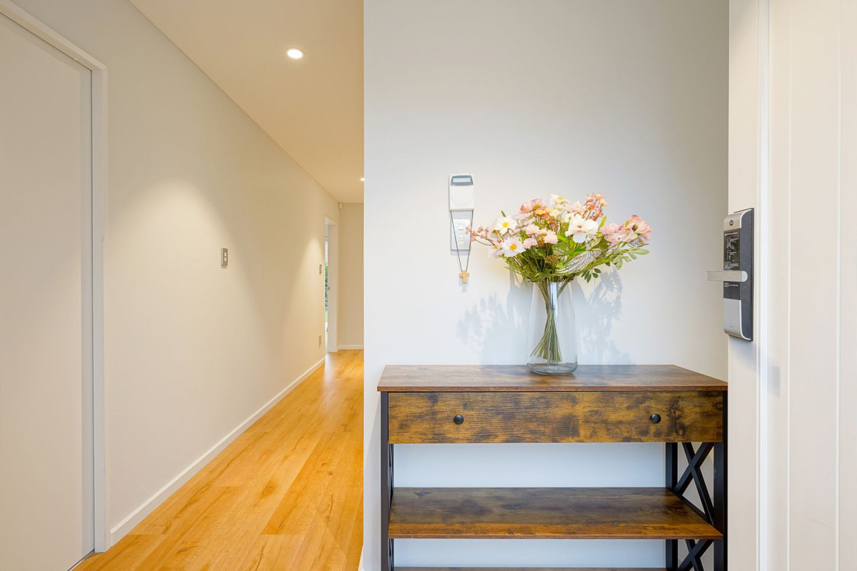 4 beds (2 ensuites) 3.5 baths home with garage, 1 ensuite ground floor, 77 Bordeaux Parade, Te Atatu South, Auckland