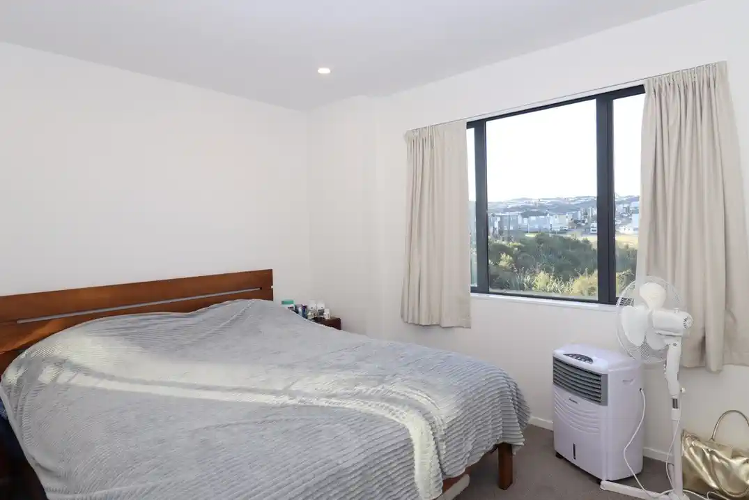 For rent, Fully furnished, 3 beds 2 baths townhouse with car park, Available from 22nd September, 10 Serpent Road, Flat Bush, Auckland
