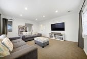 Westlake school zone, Brick and tile 4 beds + study room 2 baths house with double garage, 2/121 Forrest Hill Road, Forrest Hill, Auckland