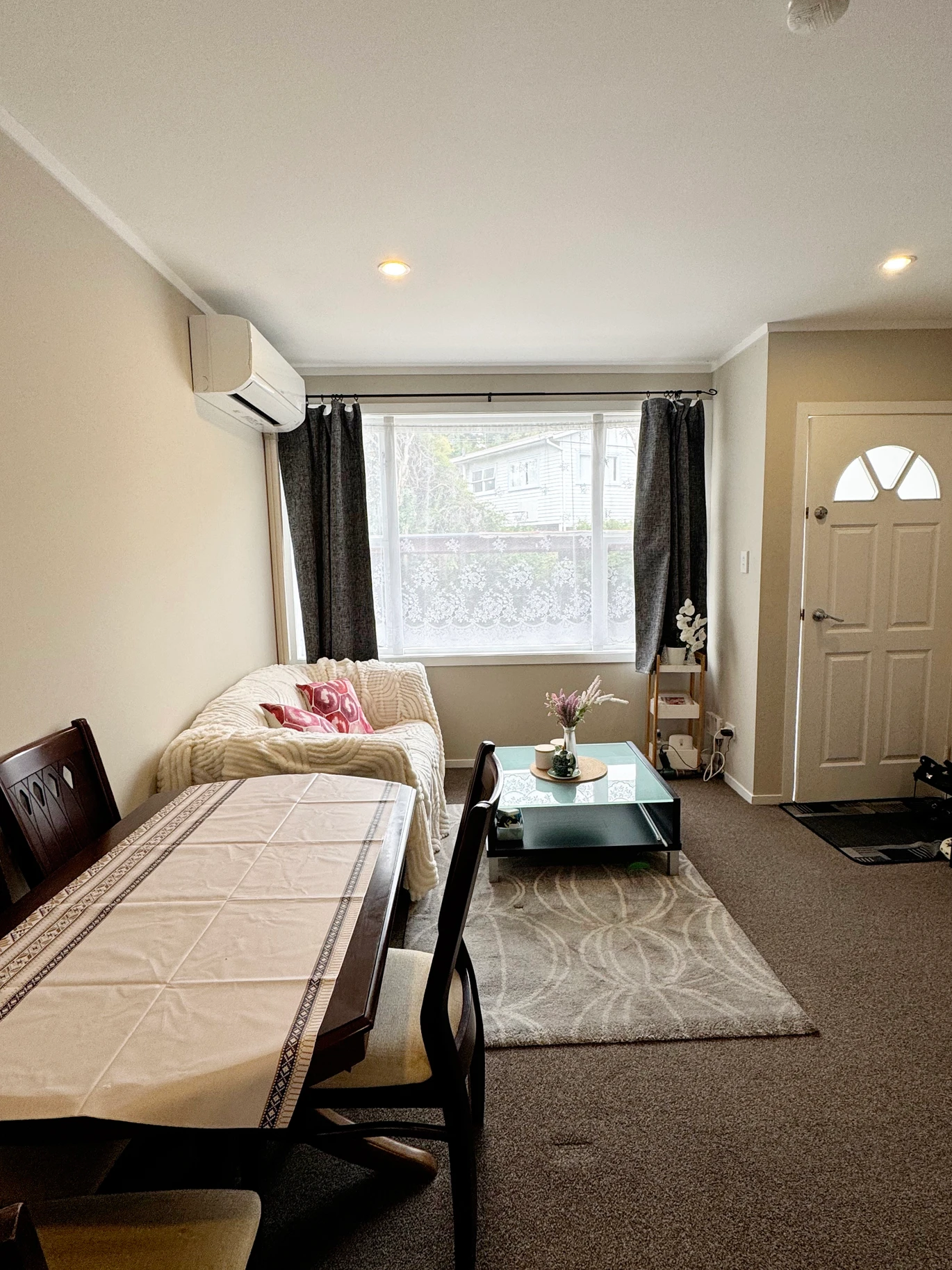 All Agents Welcome, Constructed from reliable concrete block and brick, Affordable 2 bed 1 bath home with car park, 4/134 Edmonton Road Te Atatu South, Auckland