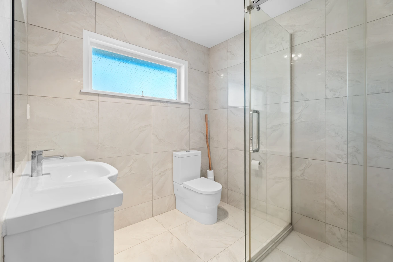 574m2 section, 5 beds 2 baths house with double garage, 19 Kendrick Place Blockhouse Bay, Auckland