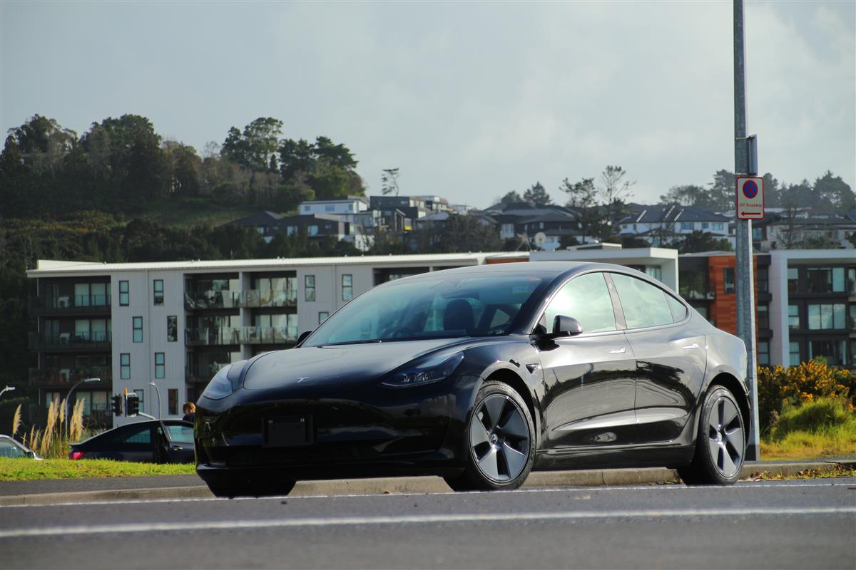 2022 Tesla Model 3 NZ GPS & CCS fast charge Sedan Automatic, Black, 24,000 km