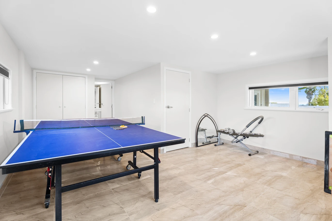 574m2 section, 5 beds 2 baths house with double garage, 19 Kendrick Place Blockhouse Bay, Auckland
