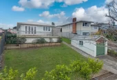 641m2 section, 3 beds 1 bath house with garage, 65 Rosamund Avenue, New Windsor, Auckland