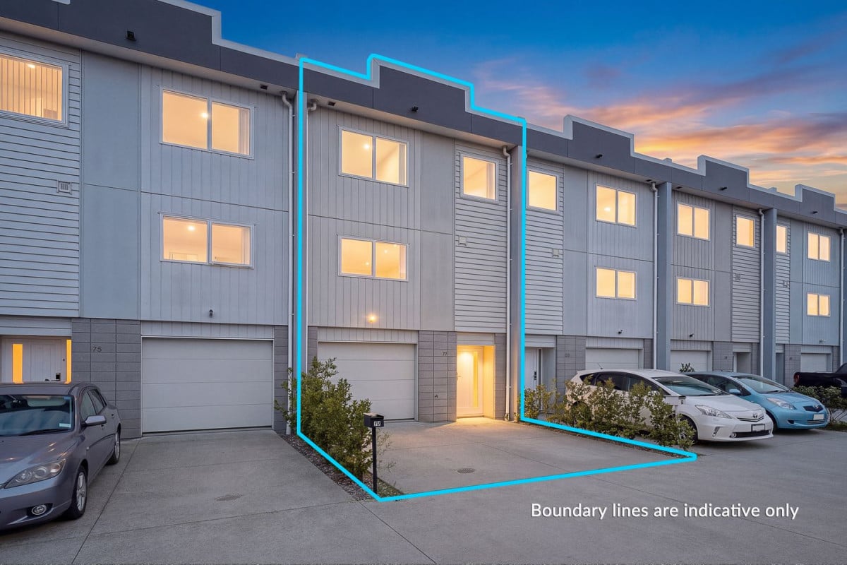 4 beds (2 ensuites) 3.5 baths home with garage, 1 ensuite ground floor, 77 Bordeaux Parade, Te Atatu South, Auckland