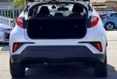 2017 Toyota C-HR HYBRID**Cruise Control**Leather & Heating Seats**Parking Sensors**Factory Fitted Mags** RV/SUV Automatic, 1,797 cc, 83,063 km