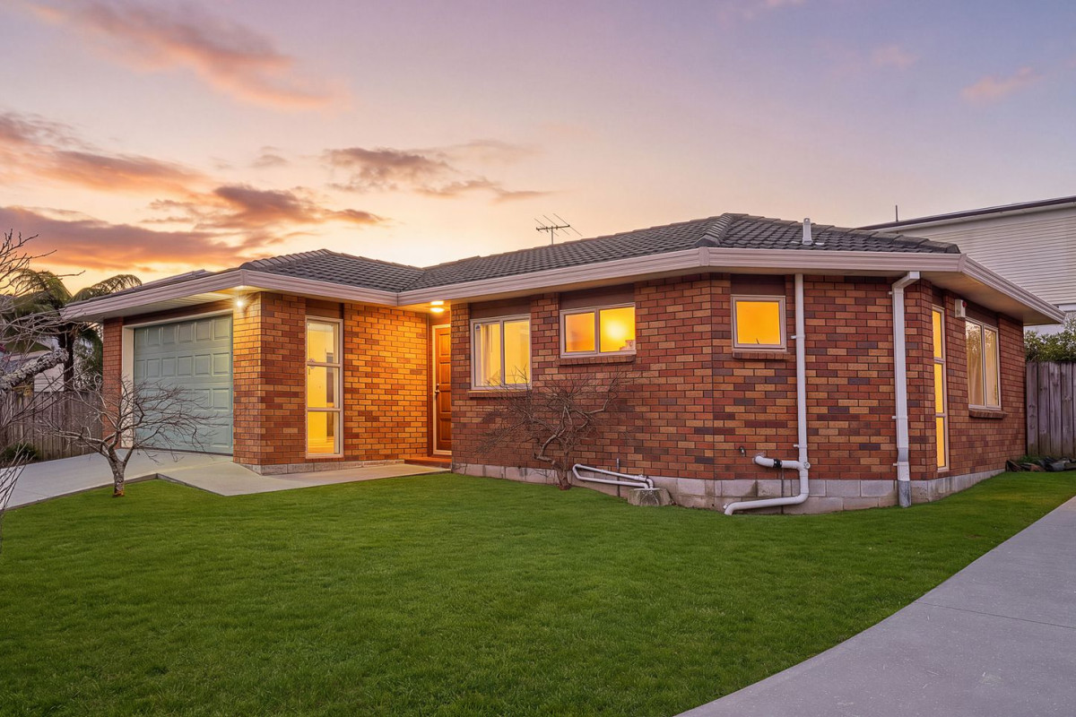 344m2 section, 130m2 Renovated Brick and tile 2 beds + study room (1.9 x 2.6M) 1 bath house with double garage, 17A Tirimoana Road, Te Atatu South, Auckland