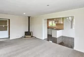 For rent, 4 beds 2.5 baths house with carport, (Upstairs 3 beds 1.5 baths gas stove kitchen, dining and living areas, Downstairs a rumpus, a kitchenette, 1 bedroom, 1 bathroom and toilet.), Available from 20th August, 16a Mclean Avenue, Papatoetoe,, Auckland