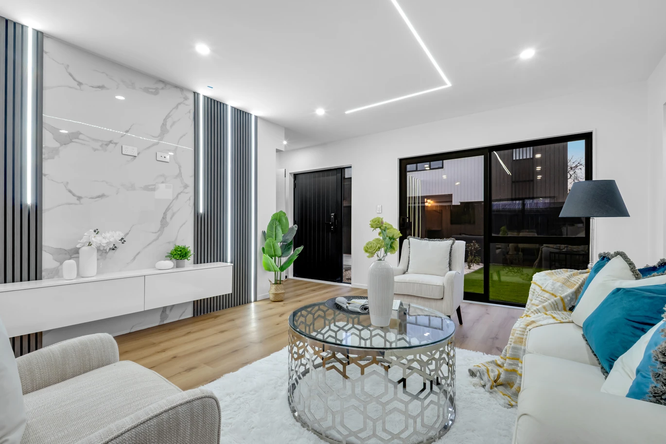 Vendors super motivated to sell, Brandnew standalone 4 beds 2.5 baths home with garage, 106B Edgewater Drive Pakuranga, Auckland
