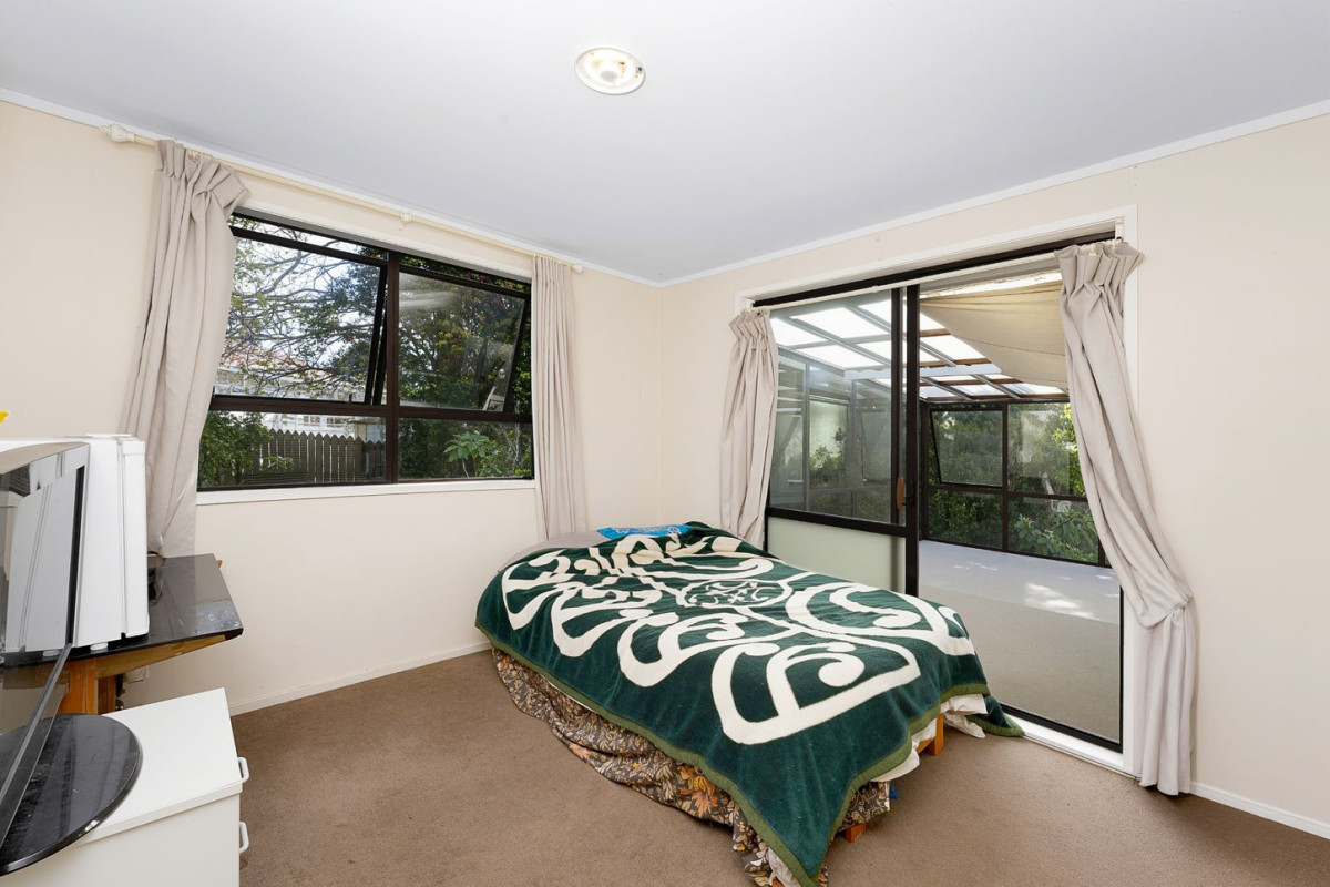1255m2 section, 6 beds 2 baths house with carport and 3 beds granny downstairs, 35 Nile Road, Kelston, Auckland