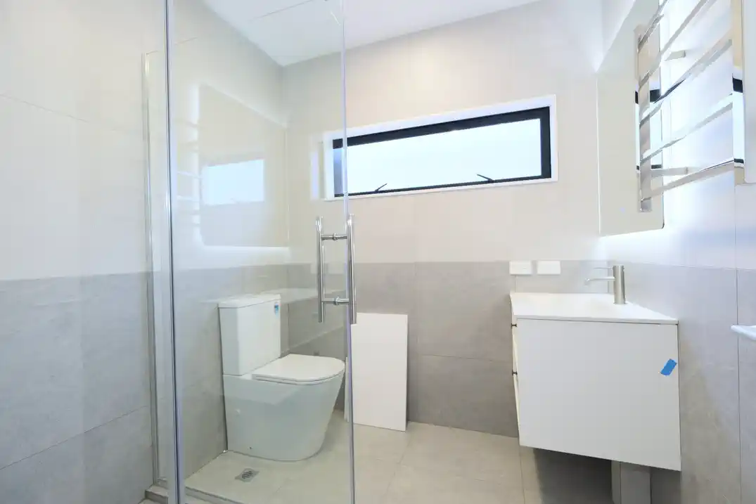 For rent, 2 kitchens, Brandnew 3 beds 2 baths home with car parks, Available NOW, 2 Waimarie Drive, Karaka, Auckland