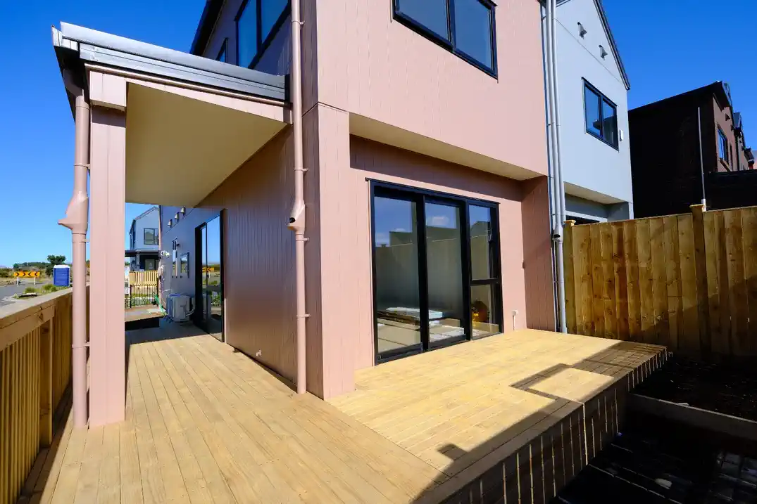 For rent, 2 kitchens, Brandnew 3 beds 2 baths home with car parks, Available NOW, 2 Waimarie Drive, Karaka, Auckland