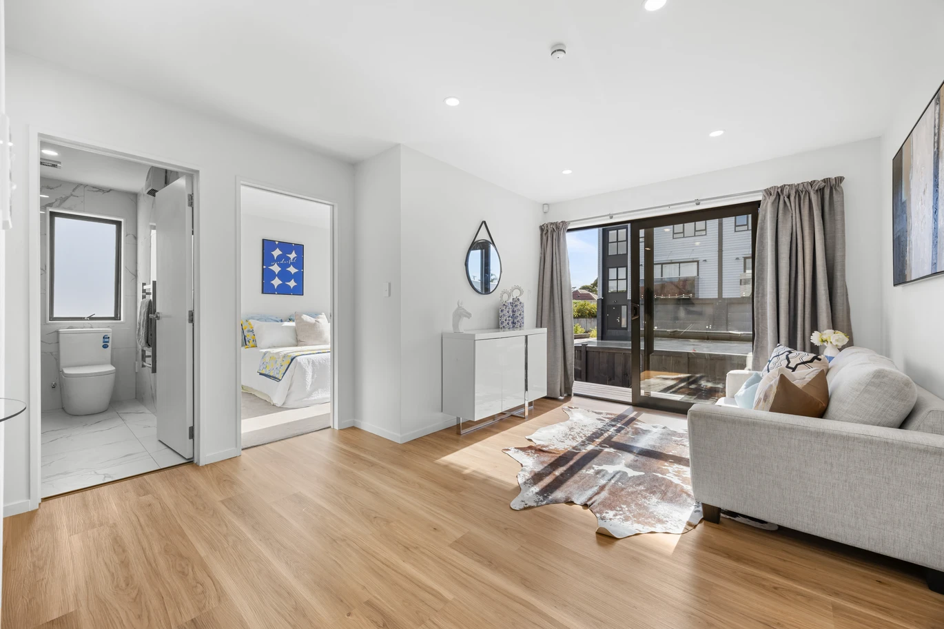 Standalone 4 beds 3 baths home with garage, 4A Cullen Avenue Mount Roskill, Auckland