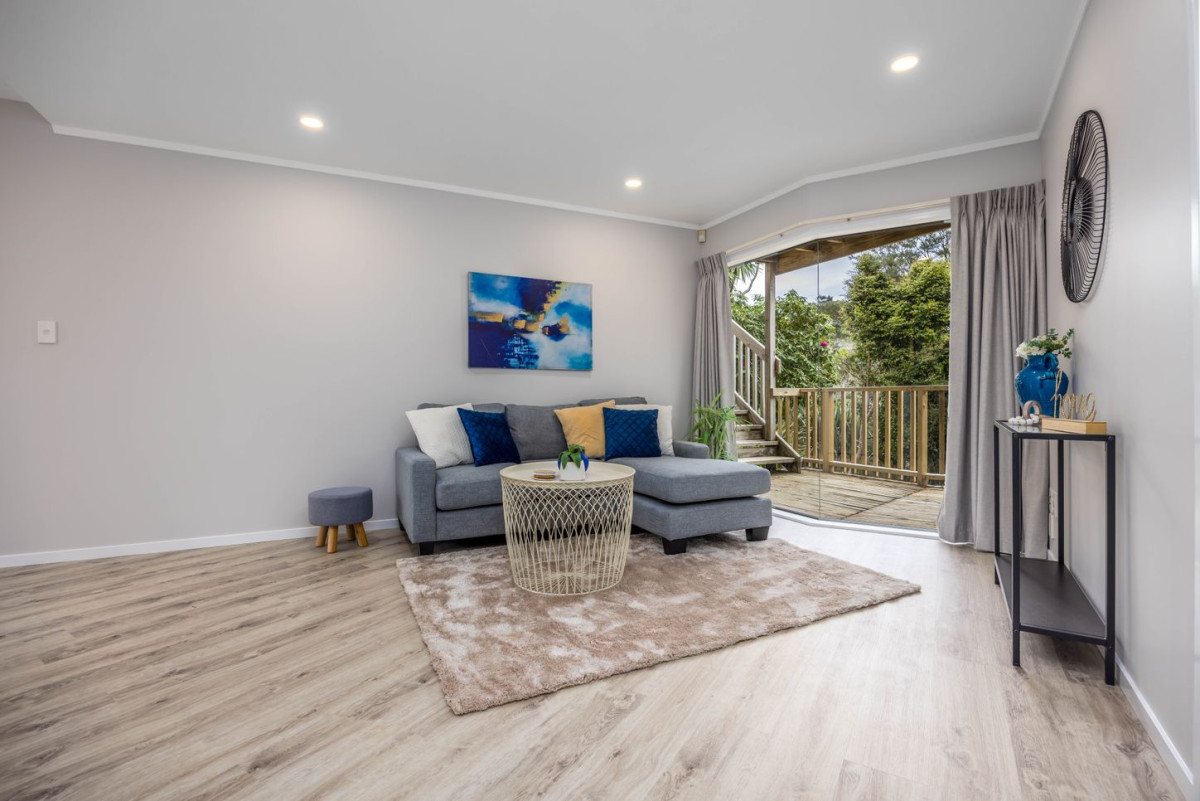 958m2 section, 4 beds + study 2 baths house with double garage, 37 Onedin Place, Titirangi, Auckland