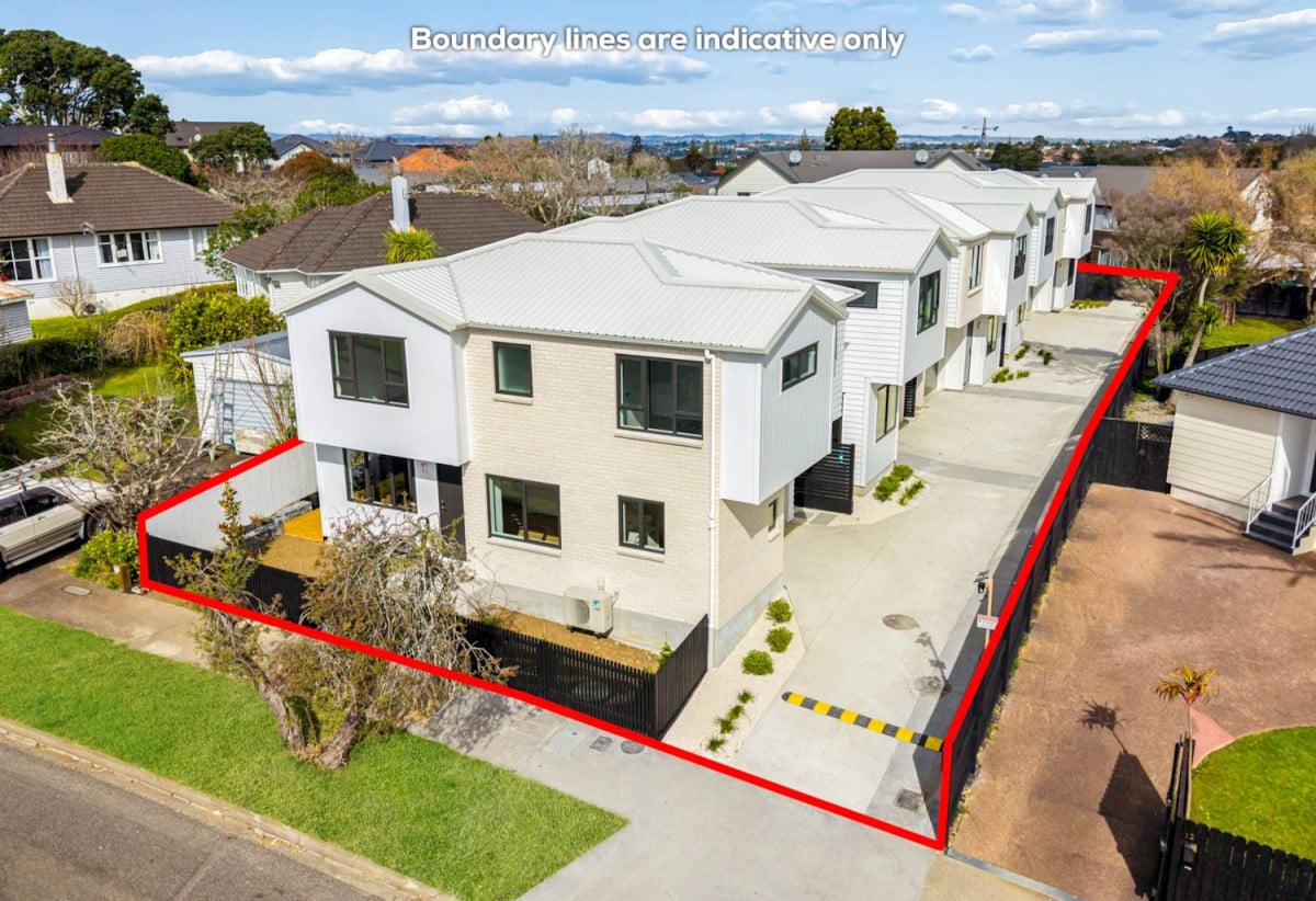 Brandnew standalone 4 beds + study 3.5 baths home, Single internal-access garage with EV charger, 0.5 km to Glen Innes School, Lot 5/10 Radcliffe Street, Glen Innes, Auckland