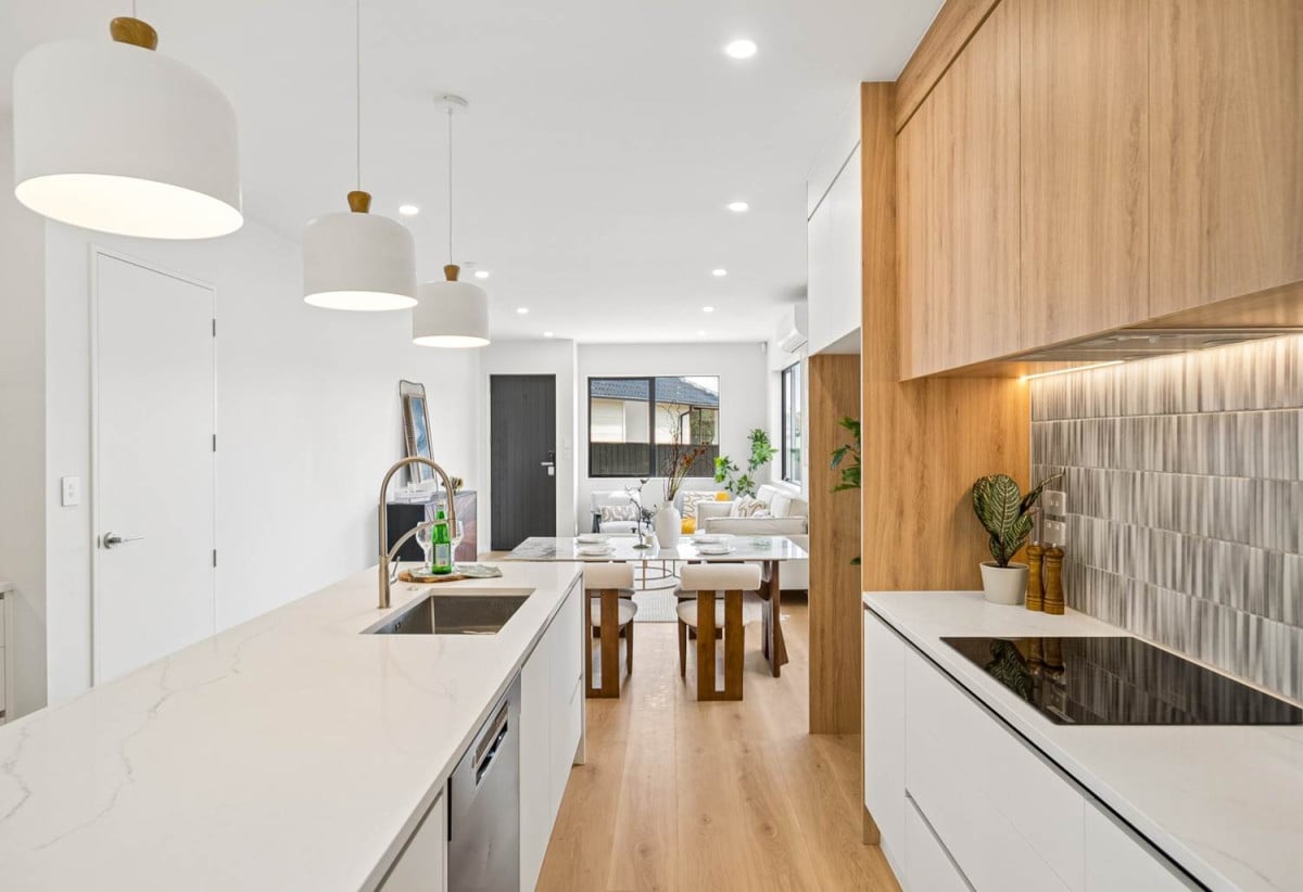 Brandnew standalone 4 beds + study 3.5 baths home, Single internal-access garage with EV charger, 0.5 km to Glen Innes School, Lot 5/10 Radcliffe Street, Glen Innes, Auckland