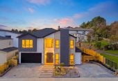 2 kitchens, Brandnew 6 beds 4.5 baths house with double garage and 2 beds granny, 0.5 km to Greenhithe School, 2 Antler Lane, Greenhithe, Auckland