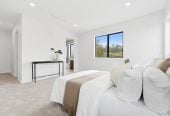 2 kitchens, Brandnew 6 beds 4.5 baths house with double garage and 2 beds granny, 0.5 km to Greenhithe School, 2 Antler Lane, Greenhithe, Auckland