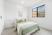 2 kitchens, Brandnew 6 beds 4.5 baths house with double garage and 2 beds granny, 0.5 km to Greenhithe School, 2 Antler Lane, Greenhithe, Auckland